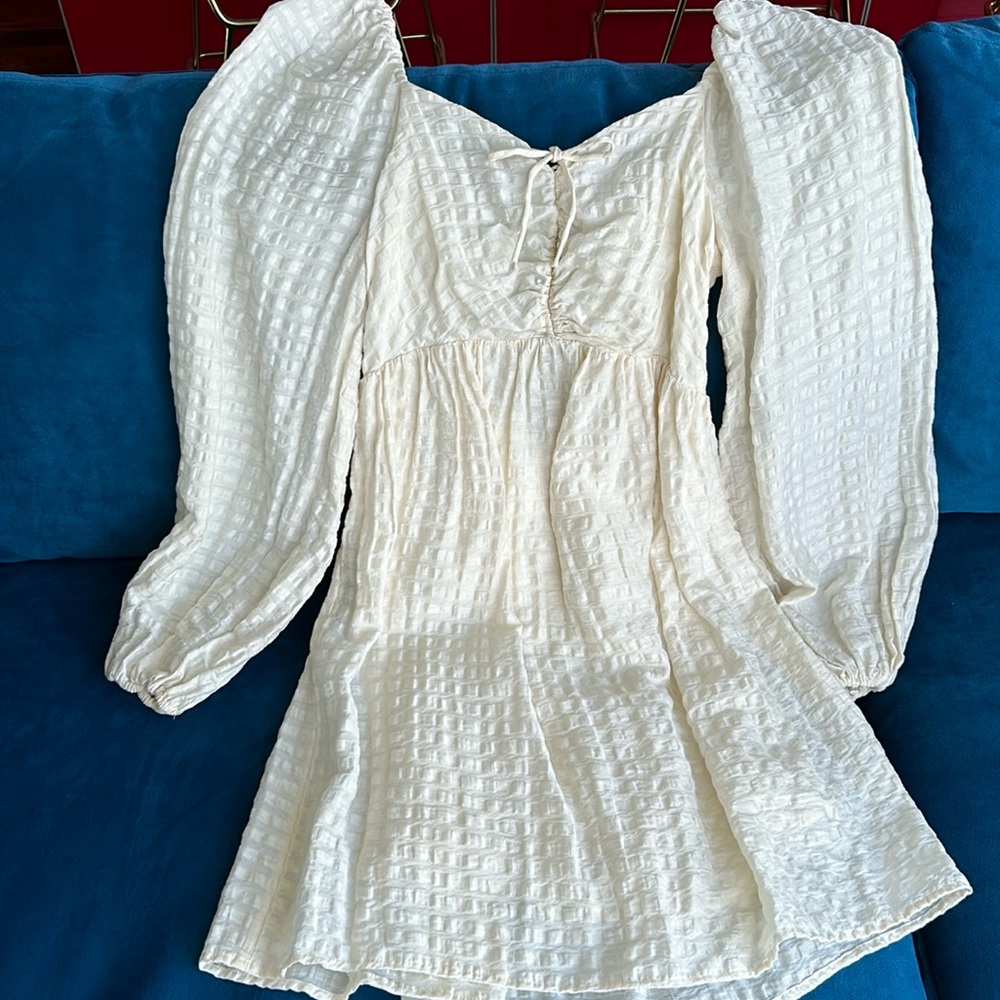 Free People Size XS cream long puff sleeve dress